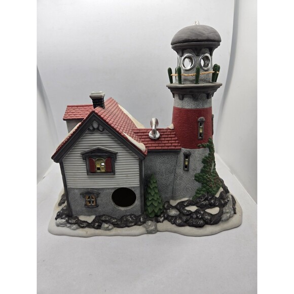 Dept 56 New England Village Series Lighted 1994 Pigeon Head Lighthouse 5653-7 - Picture 4 of 13